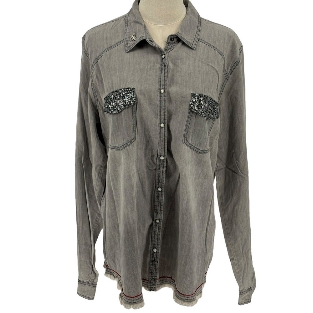 Maurices Premium Gray Embellished Button Down Shirt‎ 100% Cotton (Size XL)